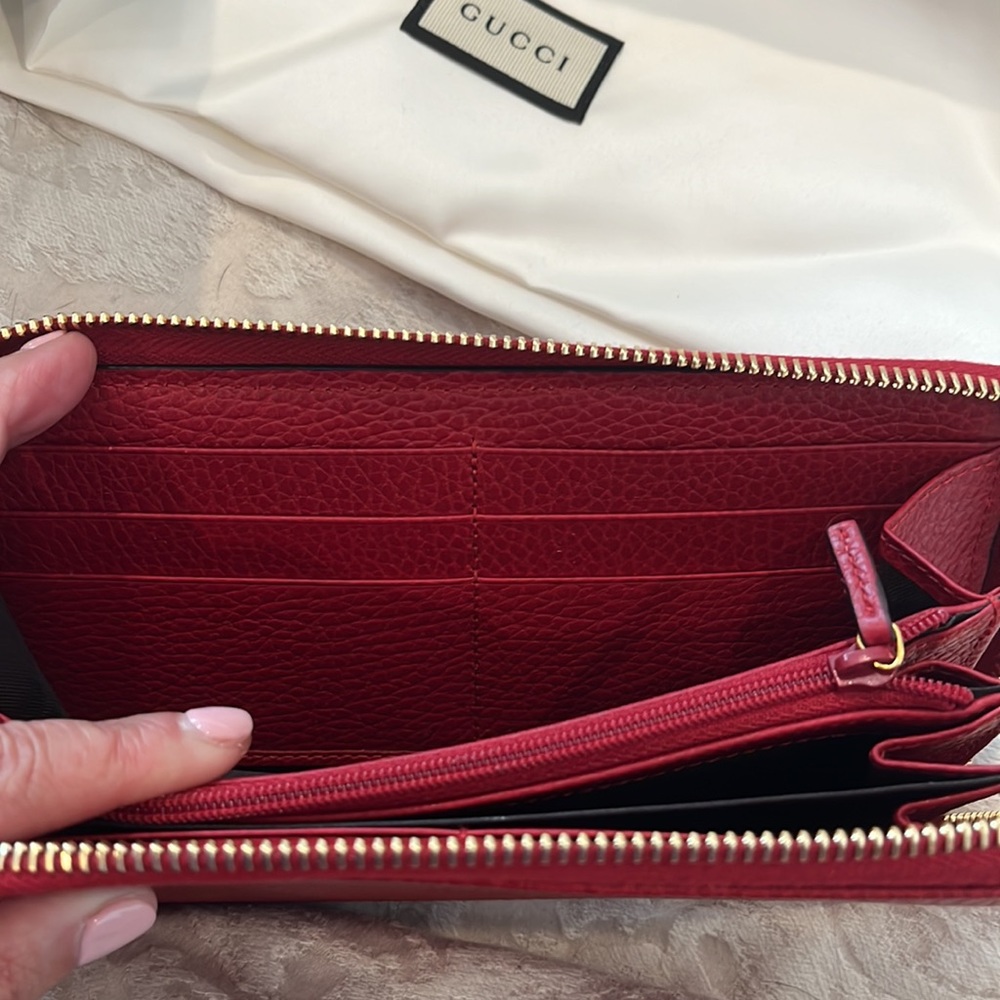 Authentic Gucci wallet - Picture 10 of 10
